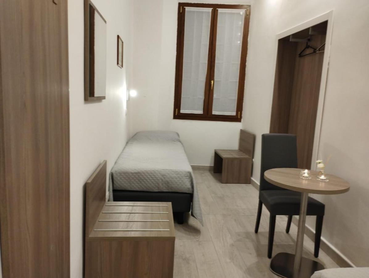 Holiday Rooms Φλωρεντία Εξωτερικό φωτογραφία